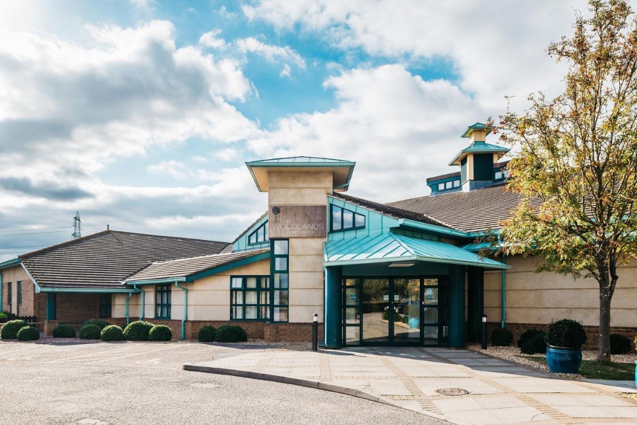 ホテル The Woodlands Event Centre ウィボストン エクステリア 写真